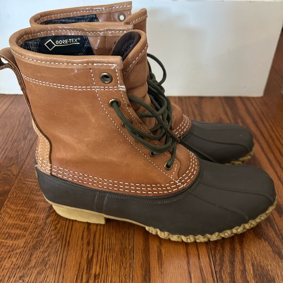 LL Bean Boots NARROW width - Thinsulate and GoreTex lined - Picture 2 of 7